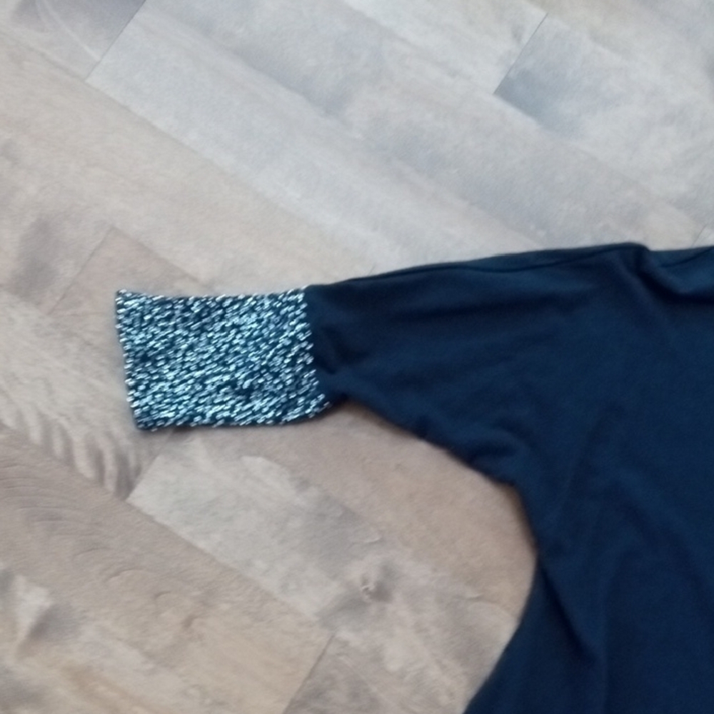 Black Sequin 3/4 Sleeve Women's Top - Picture 8 of 10